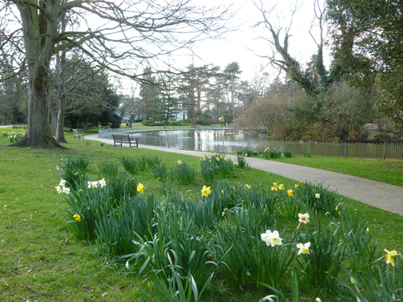 Jephson Gardens Lake